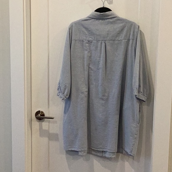 Pale Blue Linen Blend 3/4 sleeve Tunic Top - Picture 6 of 9
